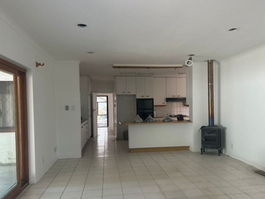 To Let 4 Bedroom Property for Rent in Constantia Western Cape